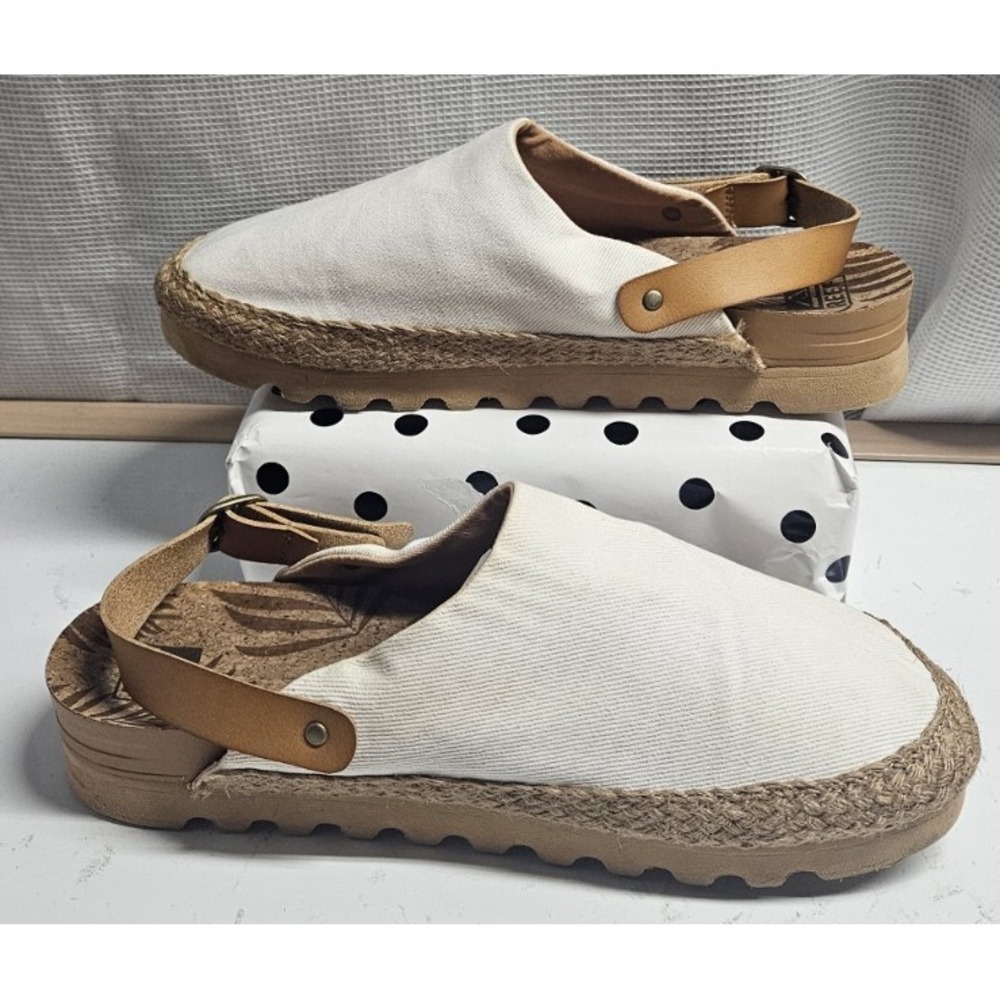 REEF women's Sz 11 cushion Sage slip on canvas upper cork‎ lined footbed